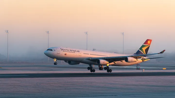 South African Airways Airbus A340-313 ZS-SXE MUC 2015 02