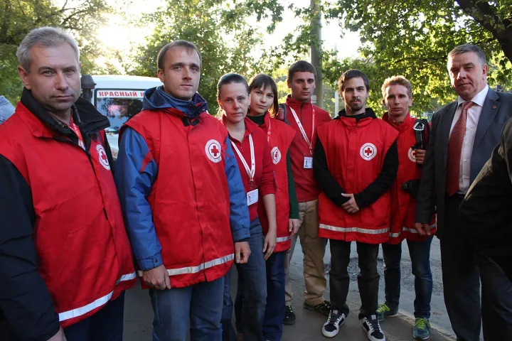 Meeting volunteers-doctors of the Ukrainian Red Cross (15099594047)