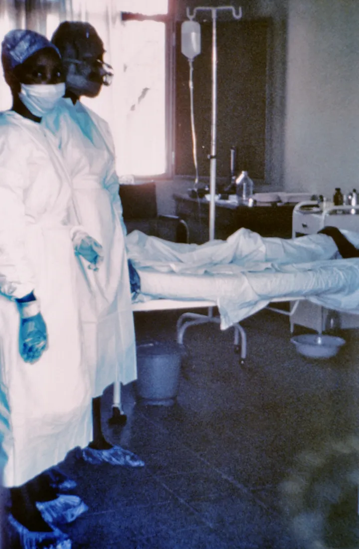 7042 lores-Ebola-Zaire-CDC Photo