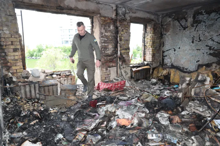 Destructions in Kyiv after Russian attack, 2025-05-07 (26)
