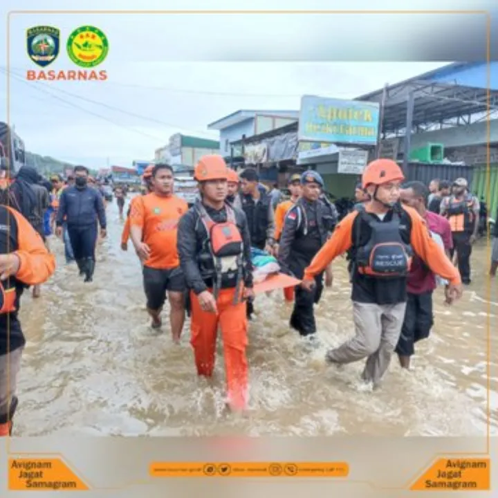 Rescue operation commence after floodings and landslides sweep Jayapura