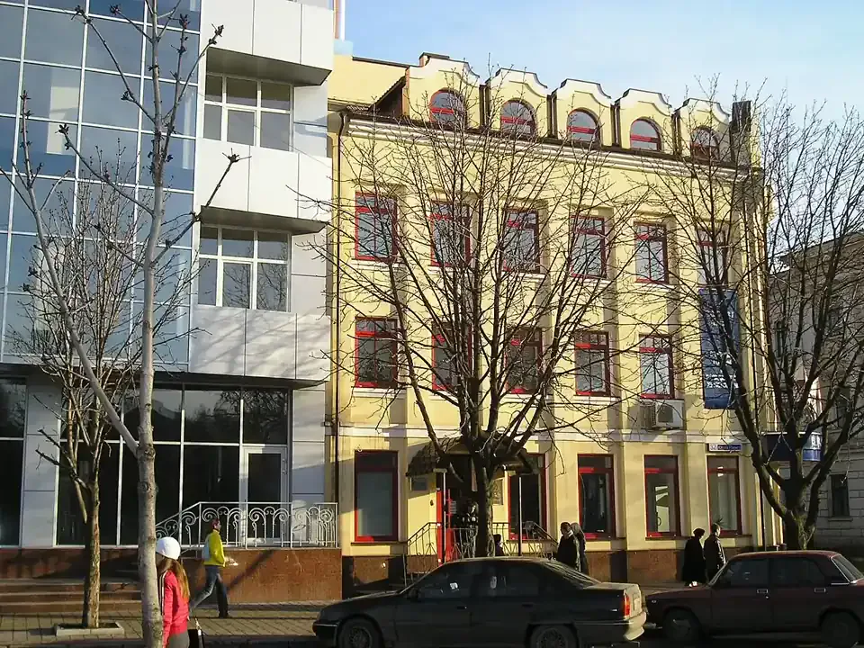 Ukrainian city street context