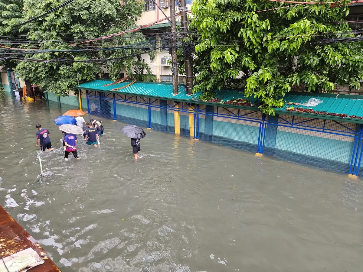Knee-deep floodwater in Quiapo, Manila during Habagat rains enhanced by Typhoon Carina in July 2024