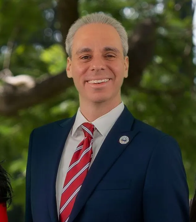 File:Scott Singer (cropped).jpg