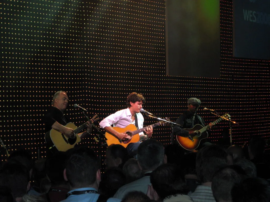 John Mayer Performs Soulful Cover of ‘I Will Always Love You’ in Tribute to Dolly Parton
