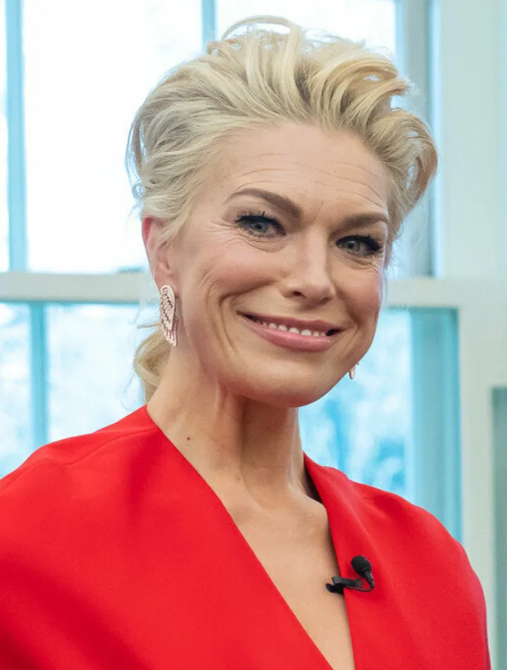 Hannah Waddingham on March 20, 2023 in the Oval Office of the White House - P20230320AS-2571 (cropped)
