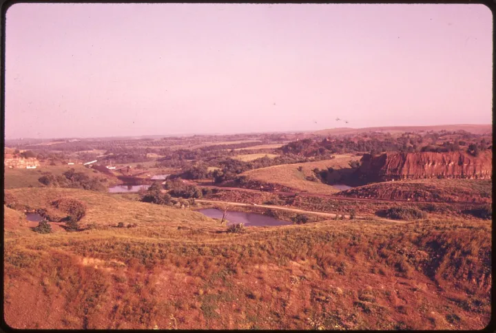 BUTTES AND PONDS WERE CREATED AFTER COAL COMPANIES FINISHED STRIP MINING THIS AREA OFF ROUTE ^519 - NARA - 555575
