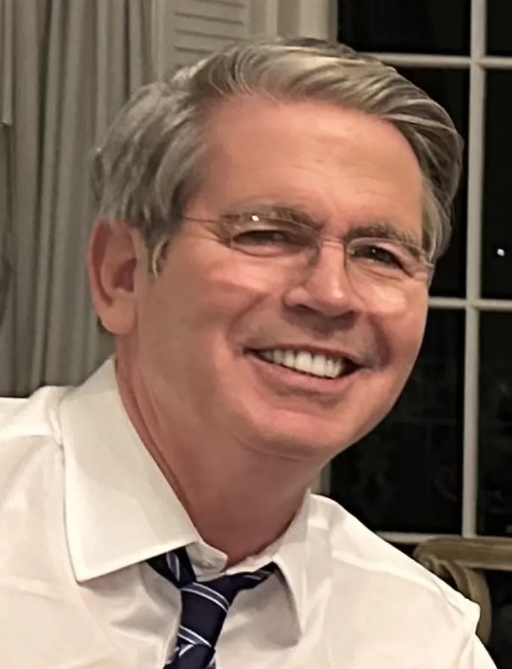 Tim Scott and Scott Bessent (cropped)