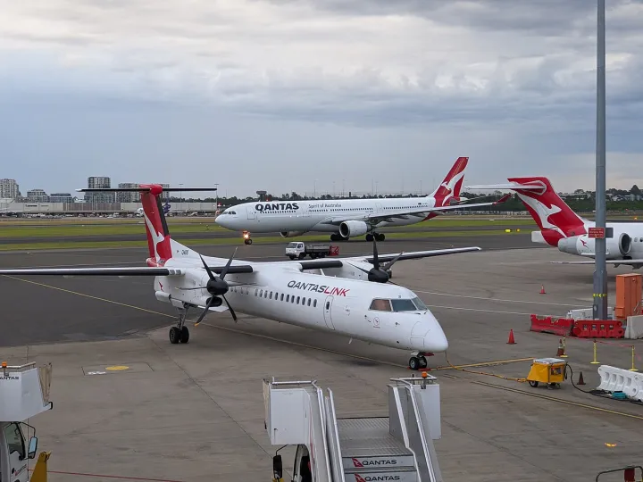 Sydney Airport Qantas aircraft