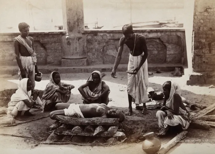 Calcutta, West Bengal: man scatter