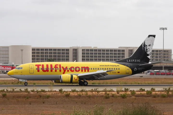 D-AGEE B737-35B TUIfly.com-Leipzig PMI 12SEP08 (3175795555)