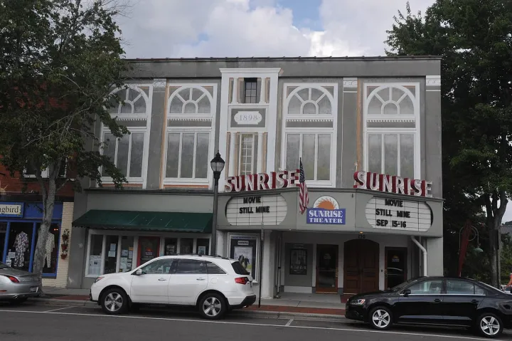 SOUTHERN PINES HISTORIC DISTRICT, MOORE COUNTY