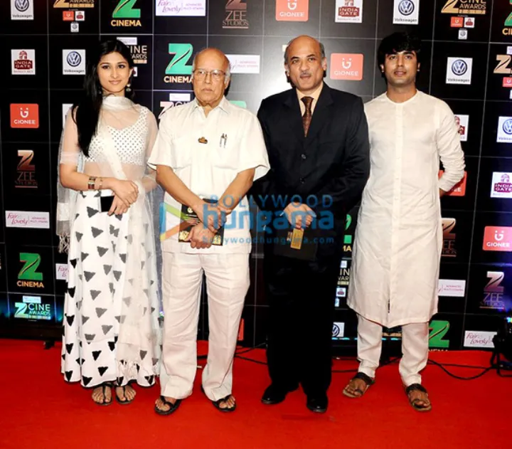 Sheen-Dass-Sooraj-Barjatya-Akshay-Mhatre-grace-Zee-Cine-Awards-2017