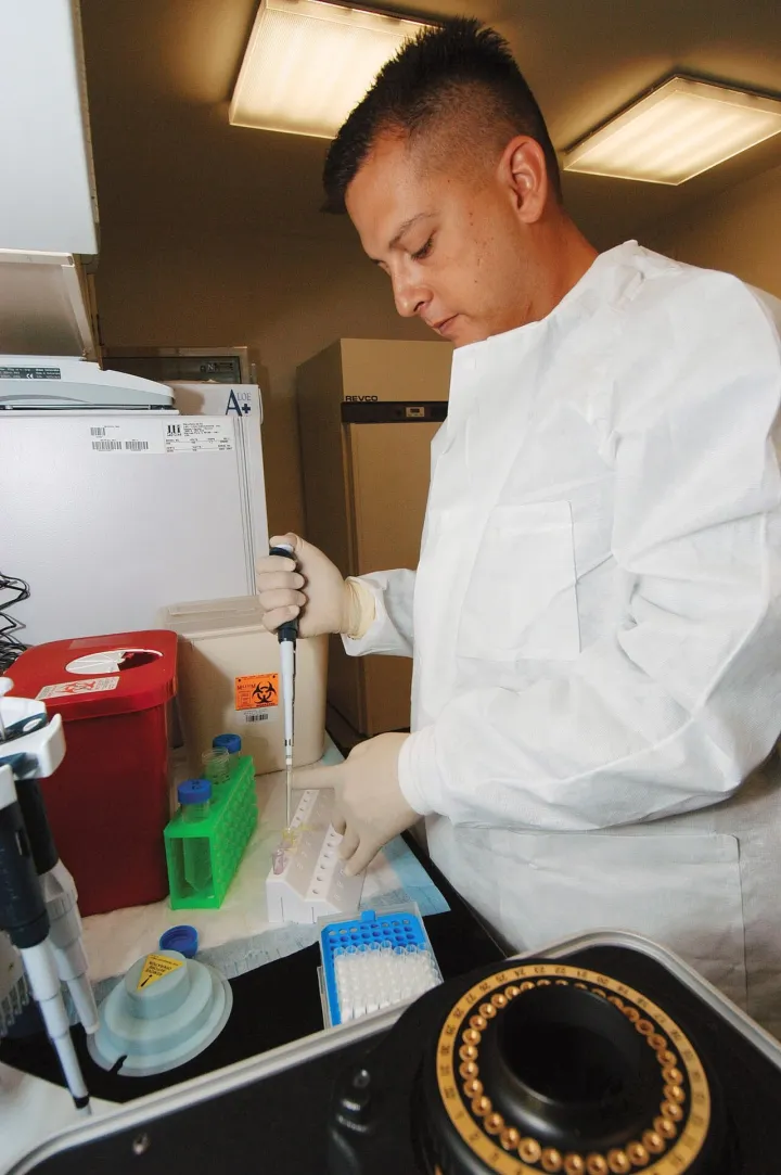 US Navy 030919-N-5821W-001 technician for Navy Environmental and Preventive Medicine Unit