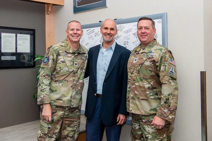USSF senior strategy advisor visits the National Space Defense Center (8585883)