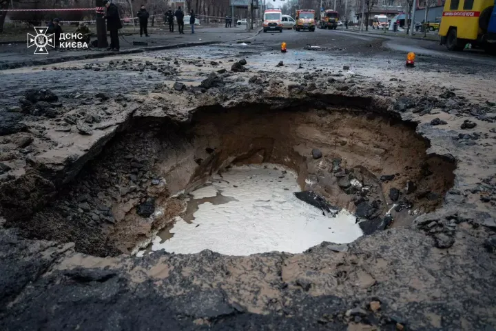 Destructions in Kyiv after Russian attack, 2025-01-18 (07).webp