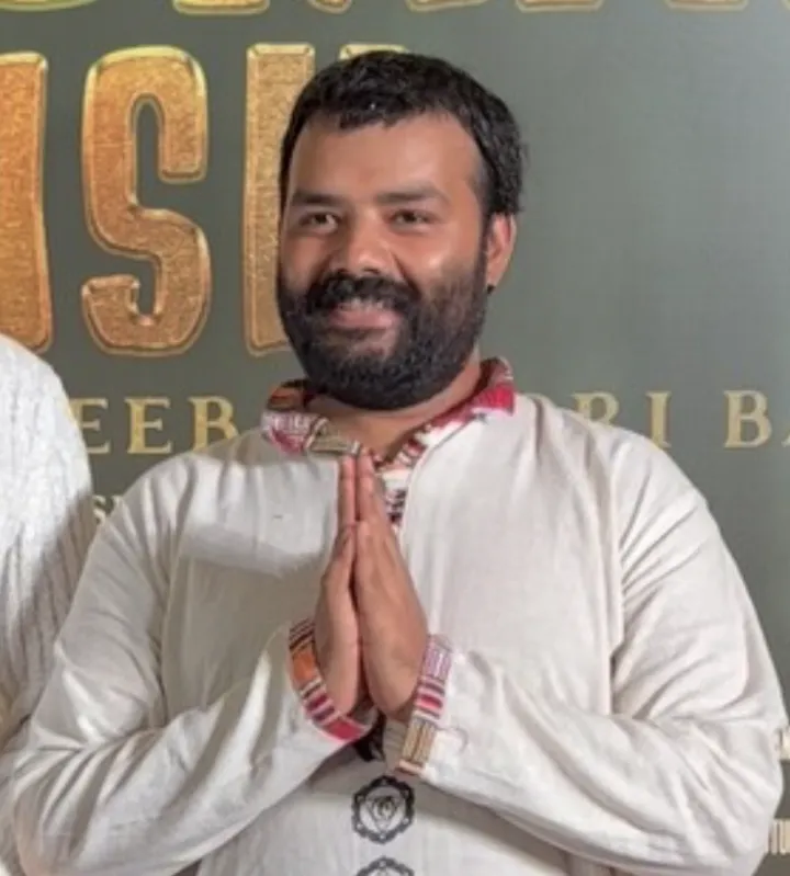 Shobhinaw Satyaa