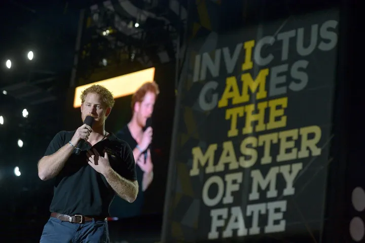 Prince Harry closes out the 2016 Invictus Games 160512-A-XH155-403