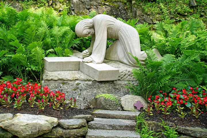 DSC00657 - Jesus falls for the first time (48167972832)