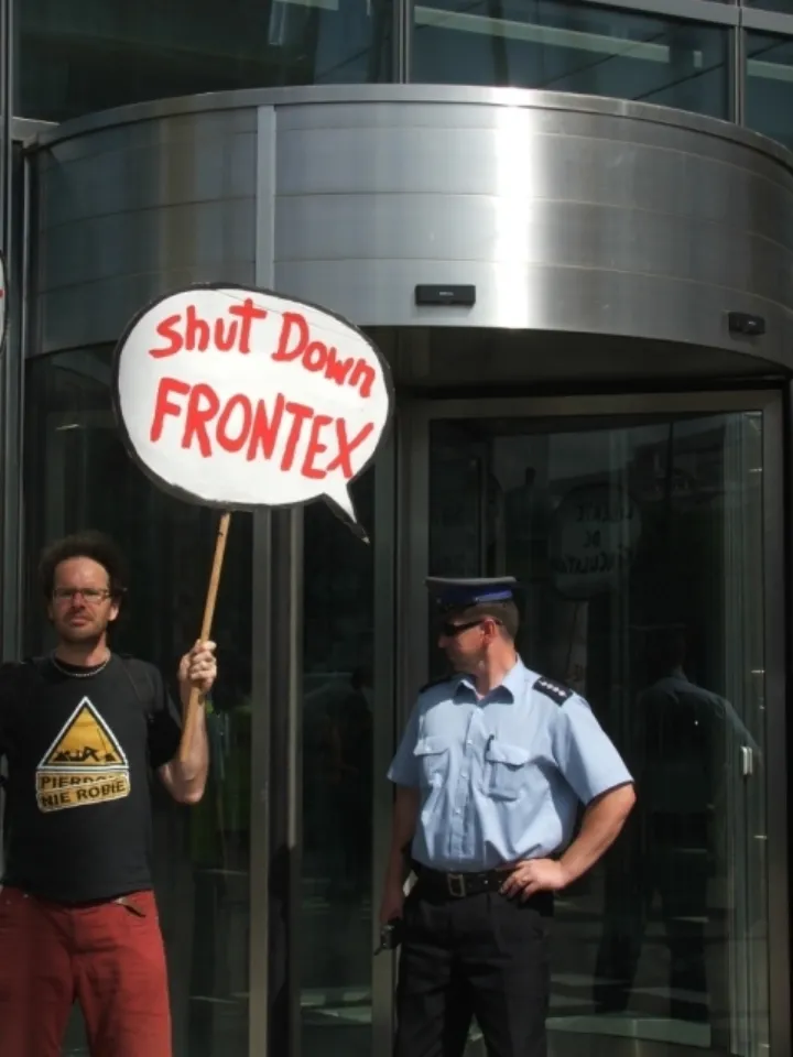 Shut Down FRONTEX - Shut Down FRONTEX Warsaw 2008