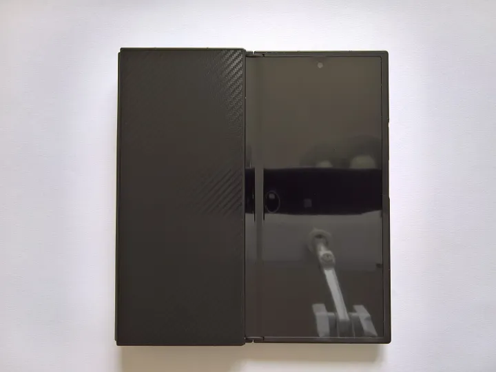 Samsung Galaxy TriFold