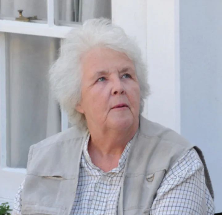Stephanie Cole (Wikidata P18)