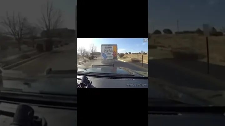 Police rescue kidnapped couple in U-Haul truck after high-speed chase #shorts