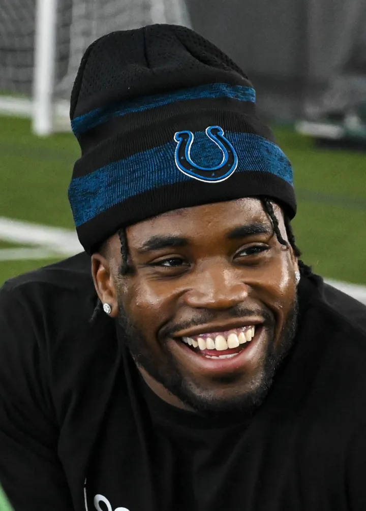 Kenny Moore II USO Hosts NFL Clinic at Eielson AFB (cropped)