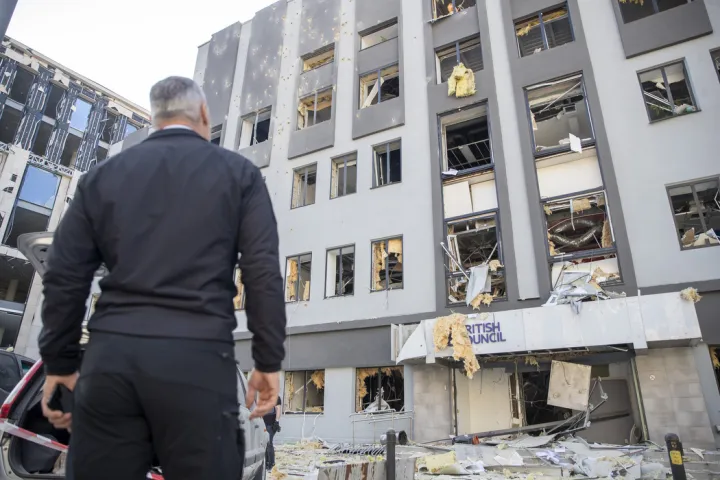 Destructions in Kyiv after Russian attack, 2024-01-02 (01)