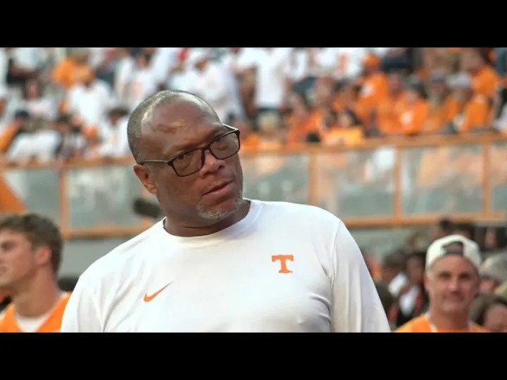 UT linebackers coach William Inge hospitalized for personal medical issue