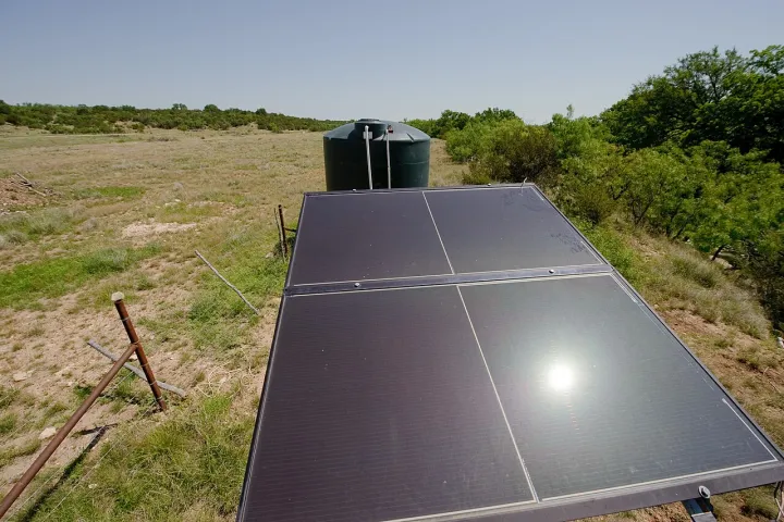 Solar pumps offer an alternative to windmills in West Texas. (24994678802)