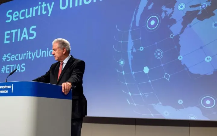 Avramopoulos at the press conference for the proposal for ETIAS P032979000201-810035 large