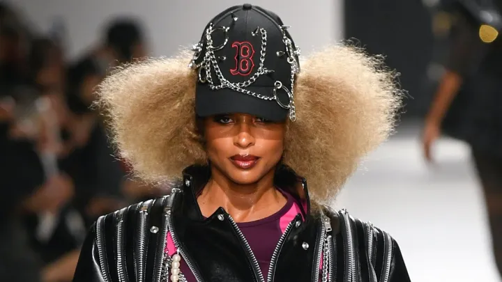 Ciara Flaunts Baby Bump While Rocking the Runway at Paris Fashion Week