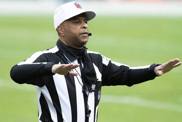 Adrian Hill at WFT vs. Seahawks 2020 (50743800713) (cropped)