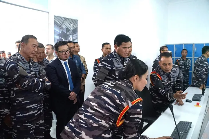 Pangkoarmada II Dampingi Kasal Resmikan Fasilitas Damage Control Simulator