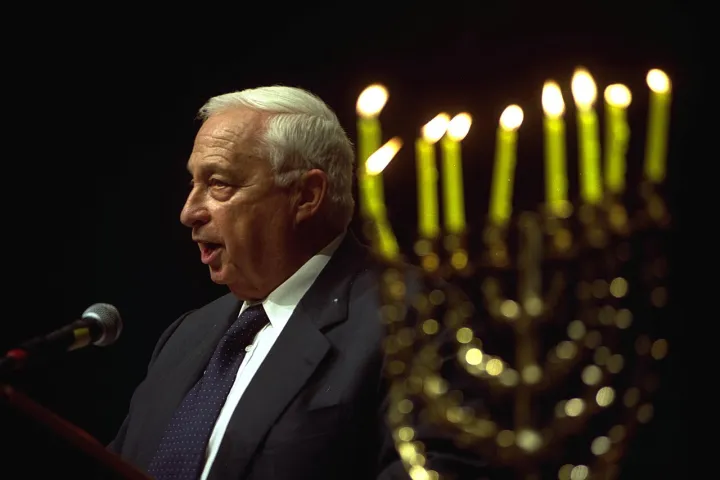 Flickr - Government Press Office (GPO) - PRIME MINISTER ARIEL SHARON SPEAKING AT THE LEVY ESHKOL LITERATURE AWARD CEREMONY, AT ISRAEL MUSEUM IN TEL AVIV