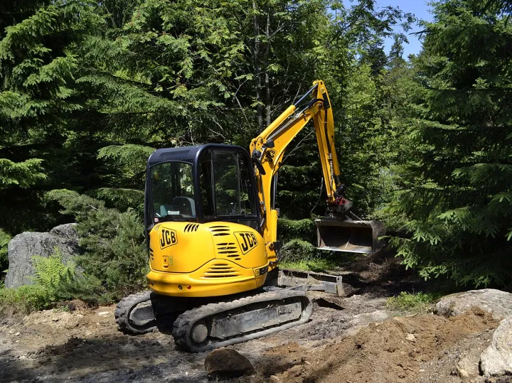 JCB compact excavator.JPG