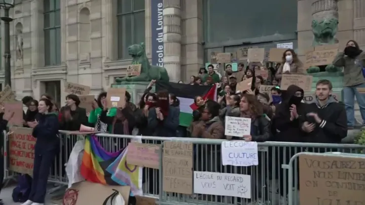 LIVE: Student protests spread across France