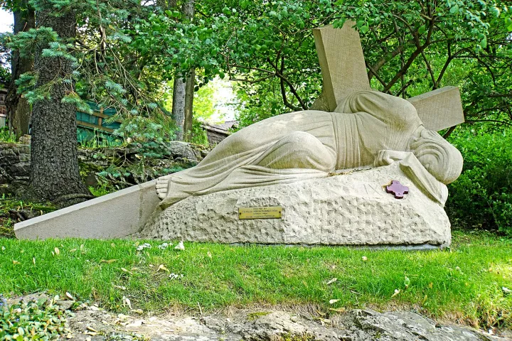 DSC00663 - Jesus falls for the third time (48167946947)