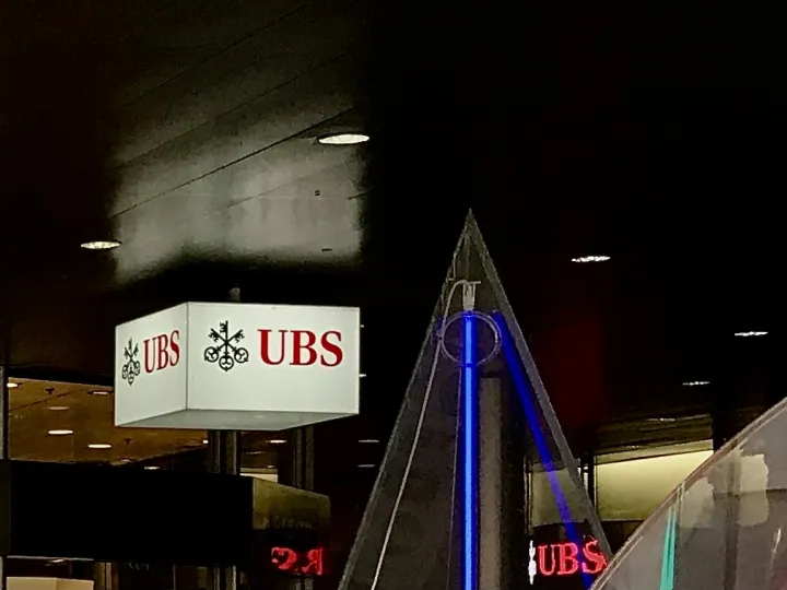 UBS logo