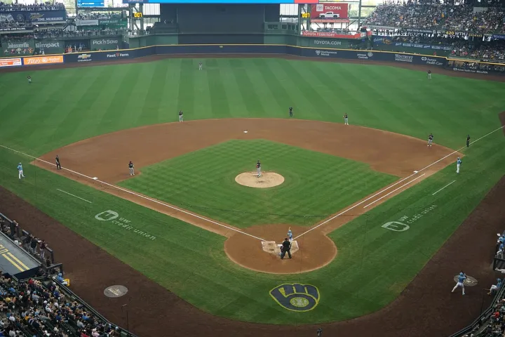 Cleveland Guardians vs. Milwaukee Brewers August 2024 18 (in-game action)