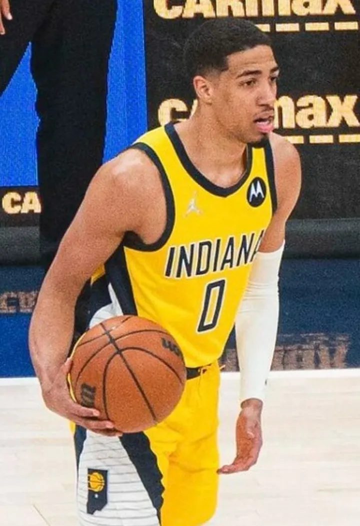 Tyrese Haliburton (51923778880) (cropped)