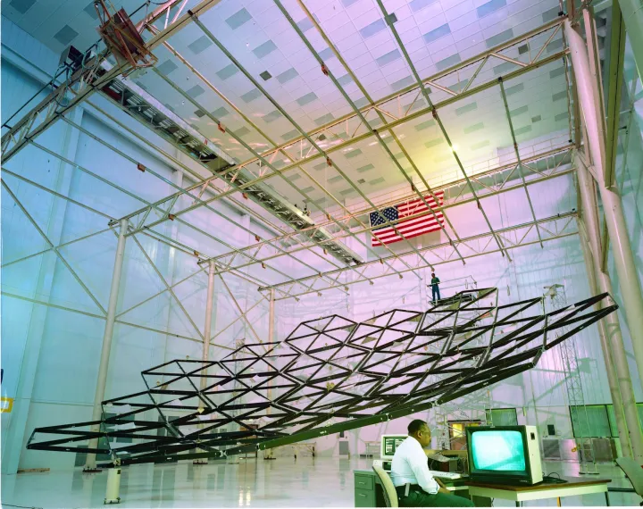 SOLAR CONCENTRATOR ADVANCED DEVELOPMENT for the space station, NASA