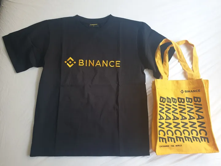 Binance t-shirt and bag - 2022-07-09