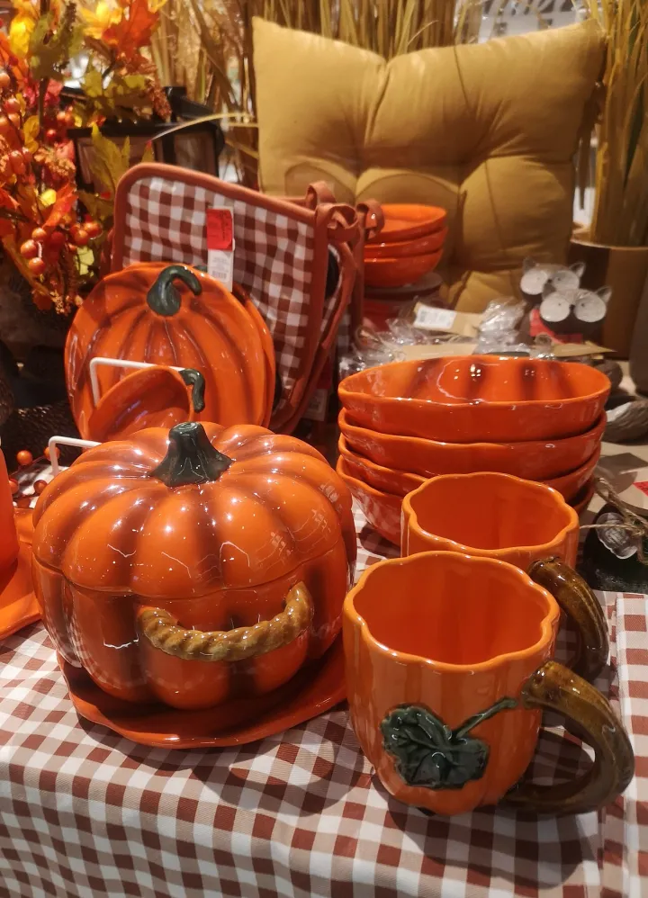 020230930 Halloween decorations in Poland, 2023