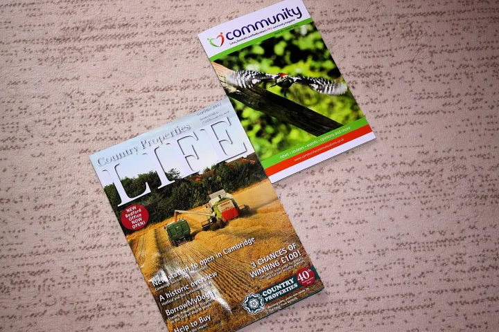 I managed to make two front covers of local magazines over the past couple of months. Very nice to see -) (15030682780)